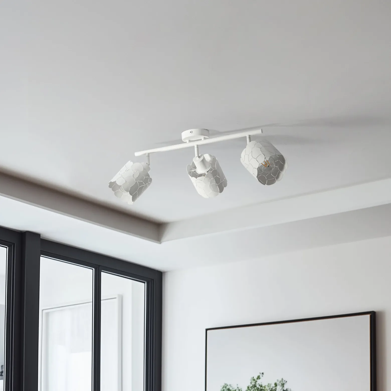 Lindby Deckenleuche Aralena, weiß, 3-flg., Länge 70,5 cm