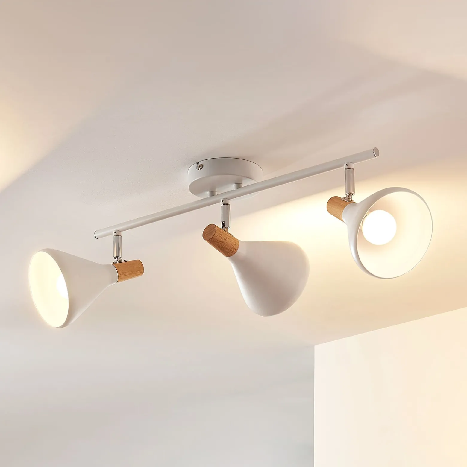 Lindby Deckenleuchte Arina, 53 cm, weiß, 3-flammig, E14