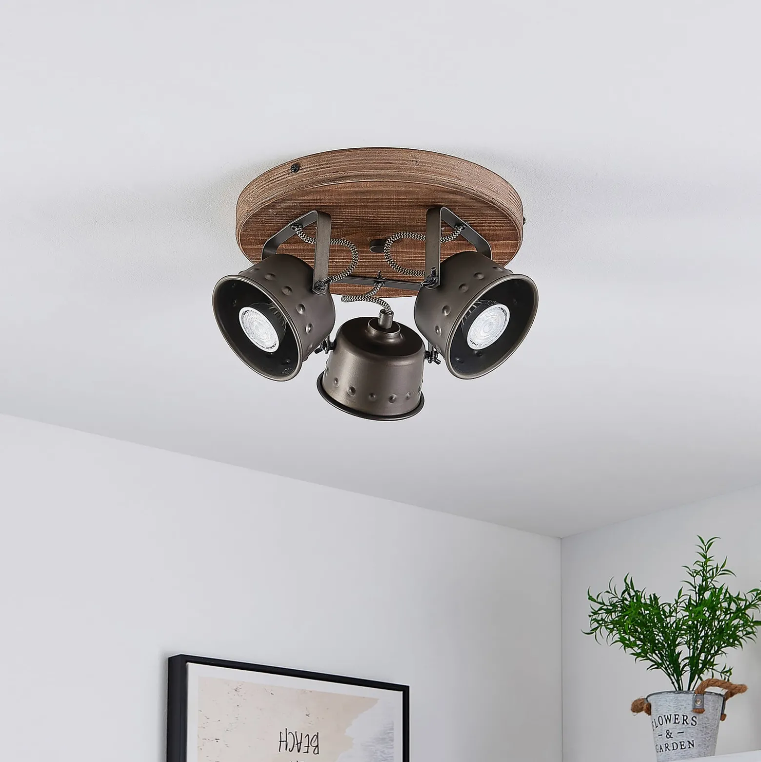 Lindby Deckenstrahler Rubinjo, Ø 31 cm, 3-flg., Holz, GU10