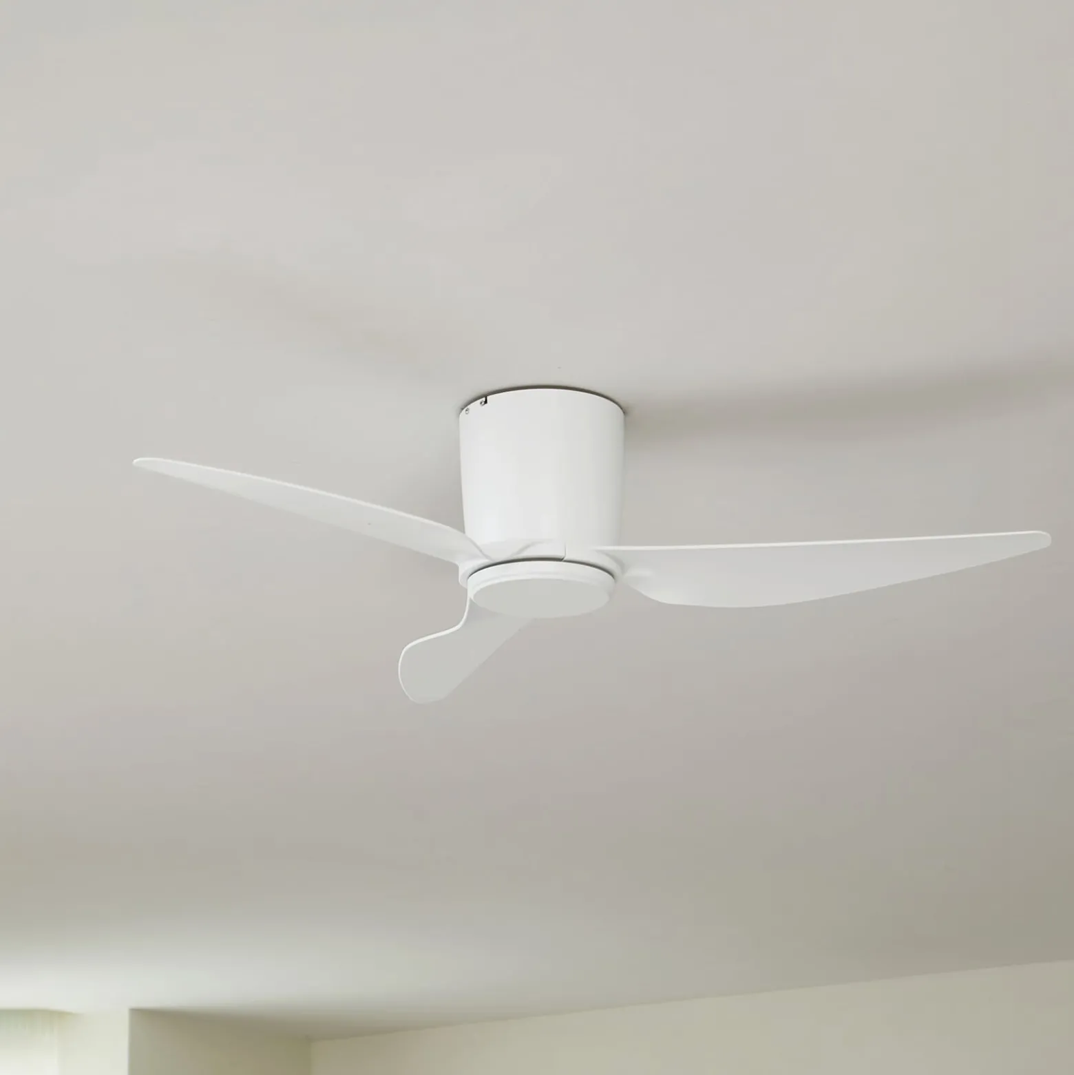 Lindby Deckenventilator Aulo, weiß, DC, leise, Ø 123 cm