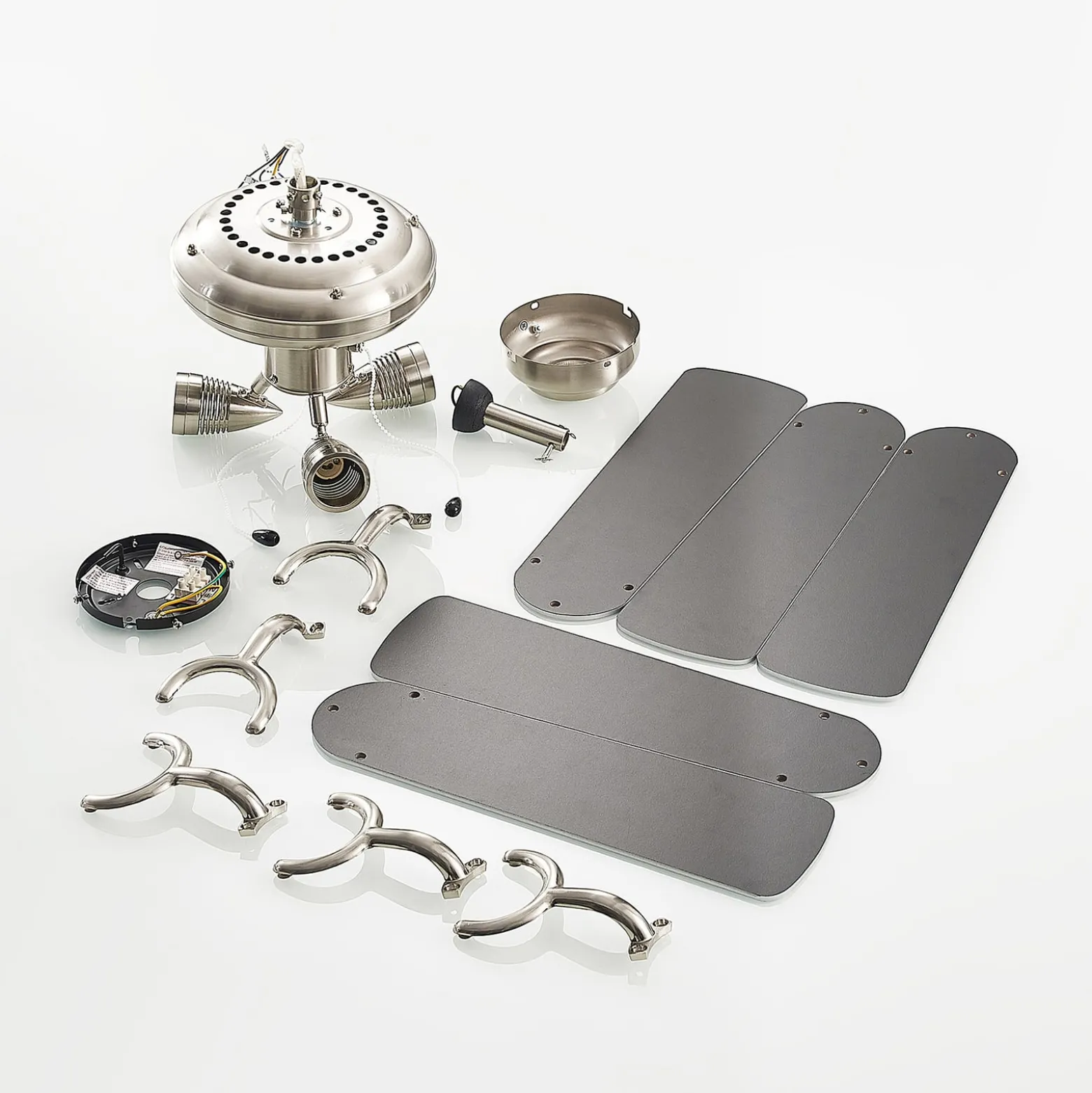 Lindby Deckenventilator mit Licht Anariki, leise, silber
