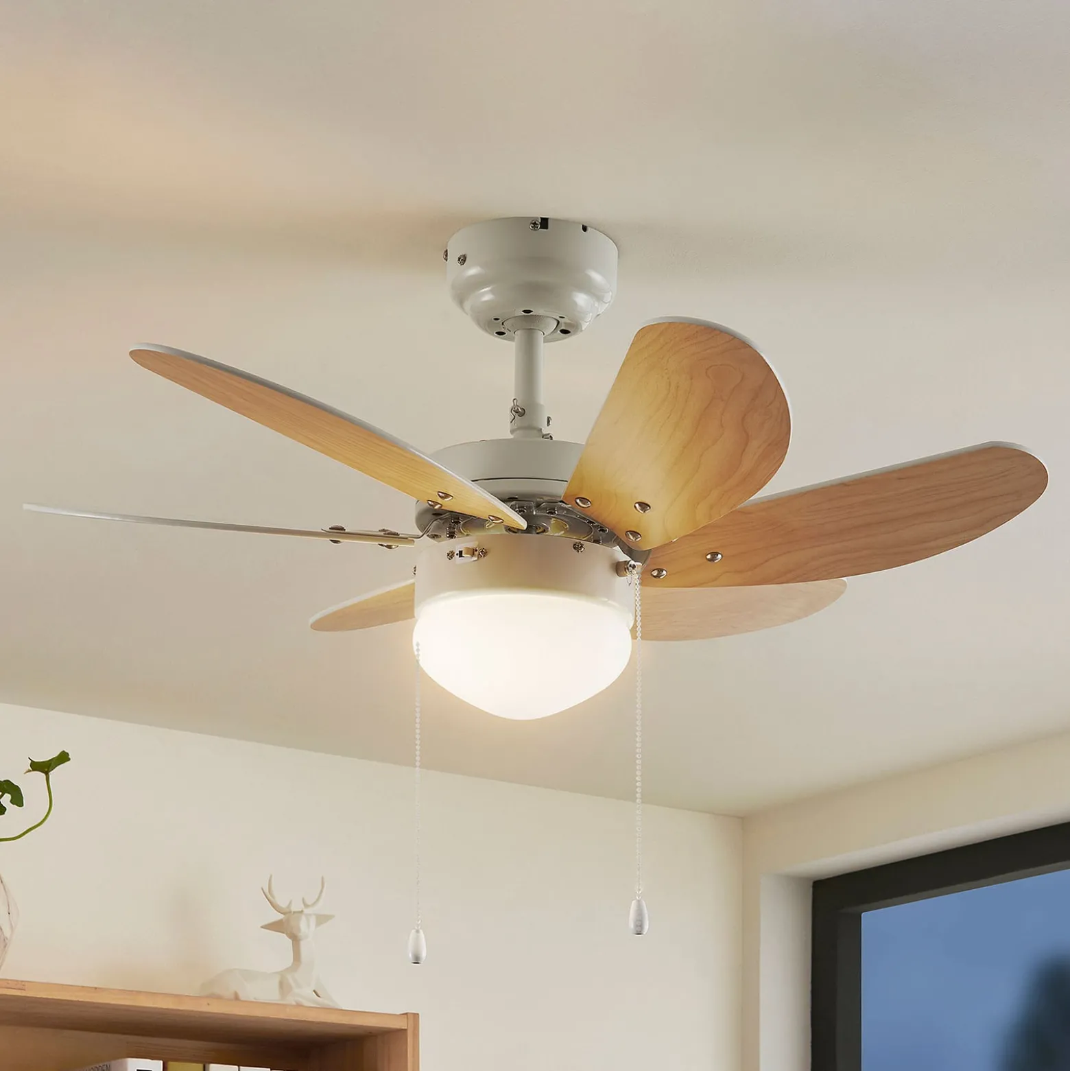 Lindby Deckenventilator mit Licht Minja, weiß, leise, Ø 80cm
