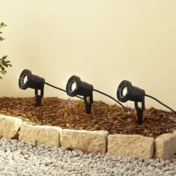 Lindby Erdspießleuchte Thorgal, Ø 9,8 cm, schwarz, 3er-Set
