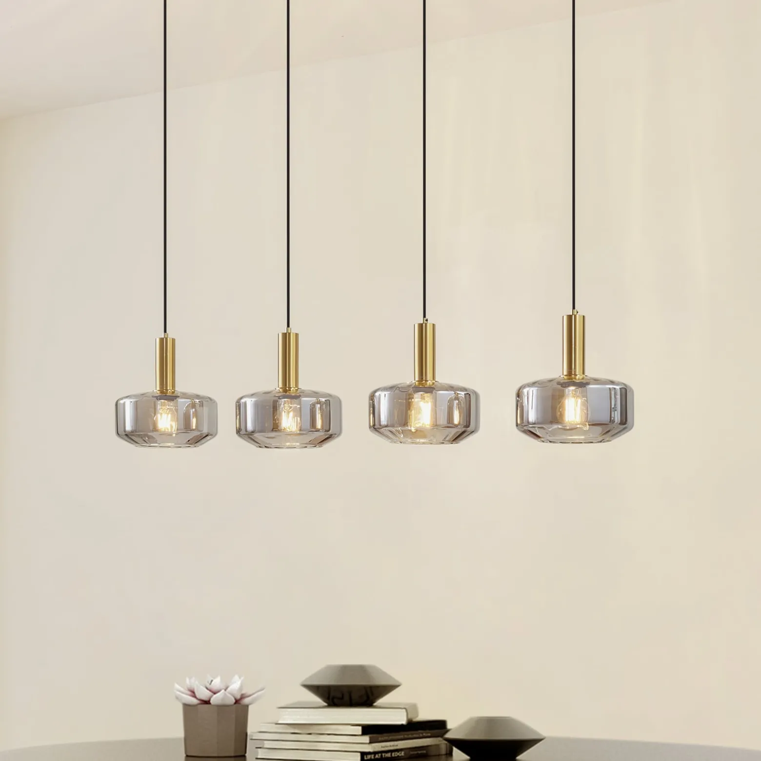 Lindby Hängeleuchte Hildur, 4-flg., 118 cm, rauchgrau, Glas