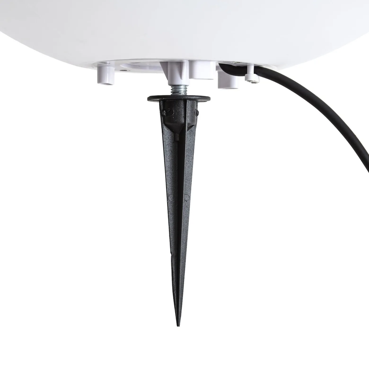 Lindby Kugelleuchte Valyra, Ø 50 cm, IP54, Erdspieß