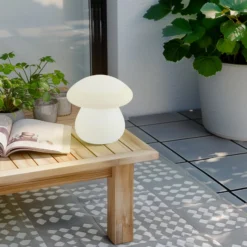 Lindby LED-Akku-Außentischlampe Vernate, RGBW, weiß, dimmbar