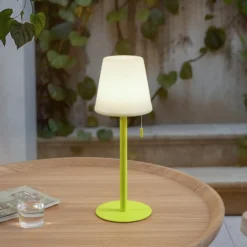 Lindby LED-Akkulampe Azalea gelb Alu CCT höhenverstellbar