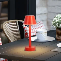 Lindby LED-Akkuleuchte Gaja, rot, USB, IP44, RGBW, dimmbar