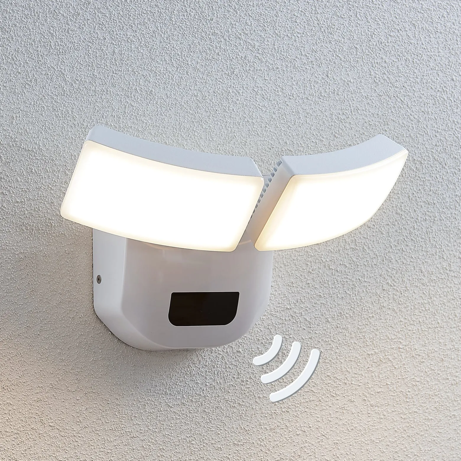 Lindby LED-Außenwandlampe Nikias, 30 cm, Sensor, 2-fl., weiß