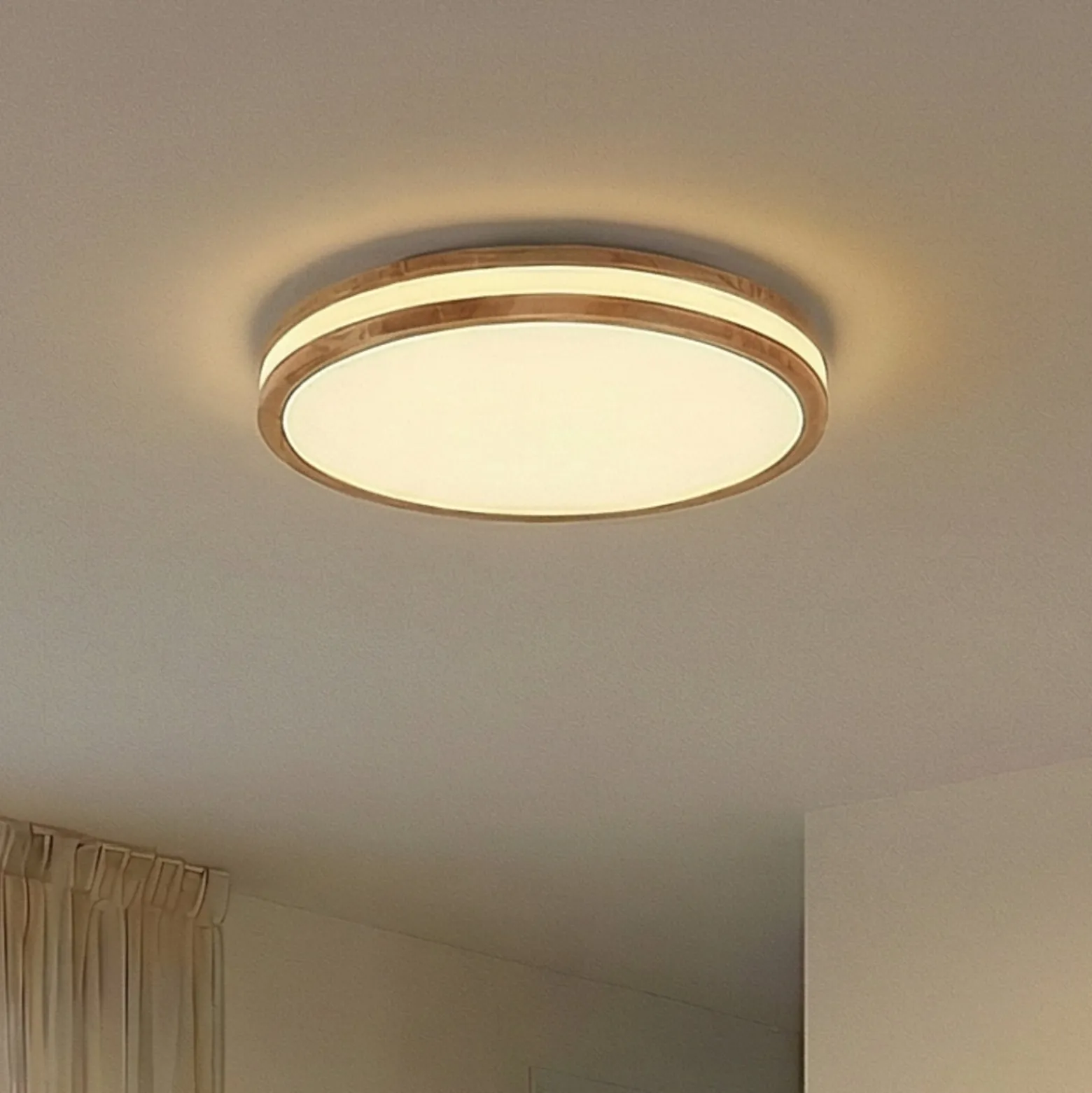 Lindby LED-Deckenlampe Emiva, 50 cm, Holz hell, CCT