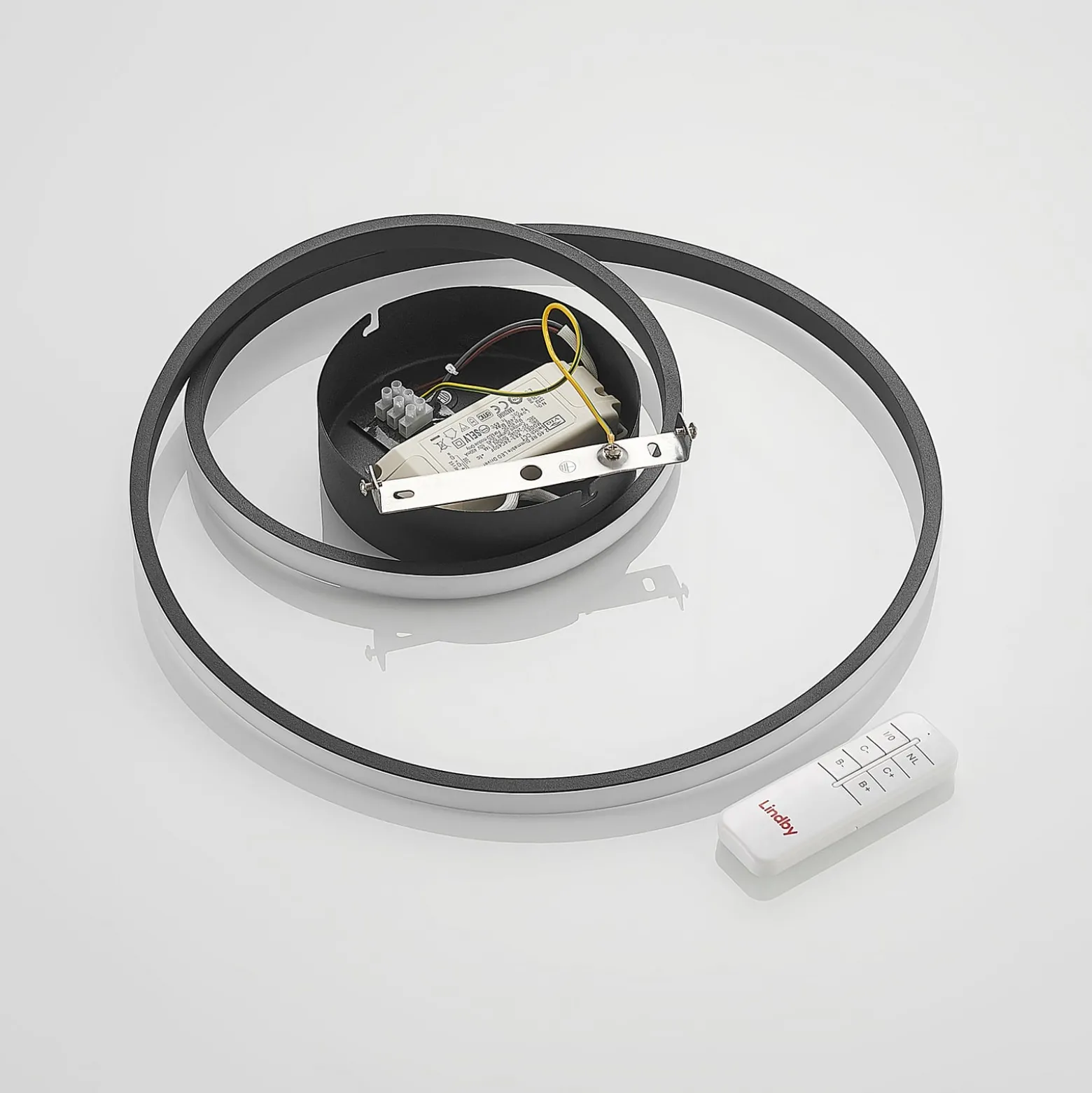Lindby LED-Deckenleuchte Emisua, schwarz, CCT, dimmbar