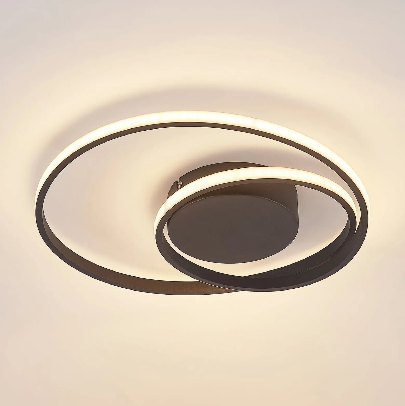 Lindby LED-Deckenleuchte Emisua, schwarz, CCT, dimmbar