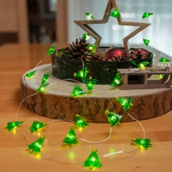 Lindby LED-Lichterkette Motje, Weihnachtsbäume, 320 cm, IP20