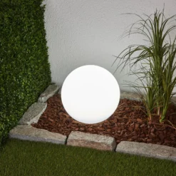 Lindby LED-Solarlampe Lago, Ø 30 cm, Kugel, Erdspieß, weiß