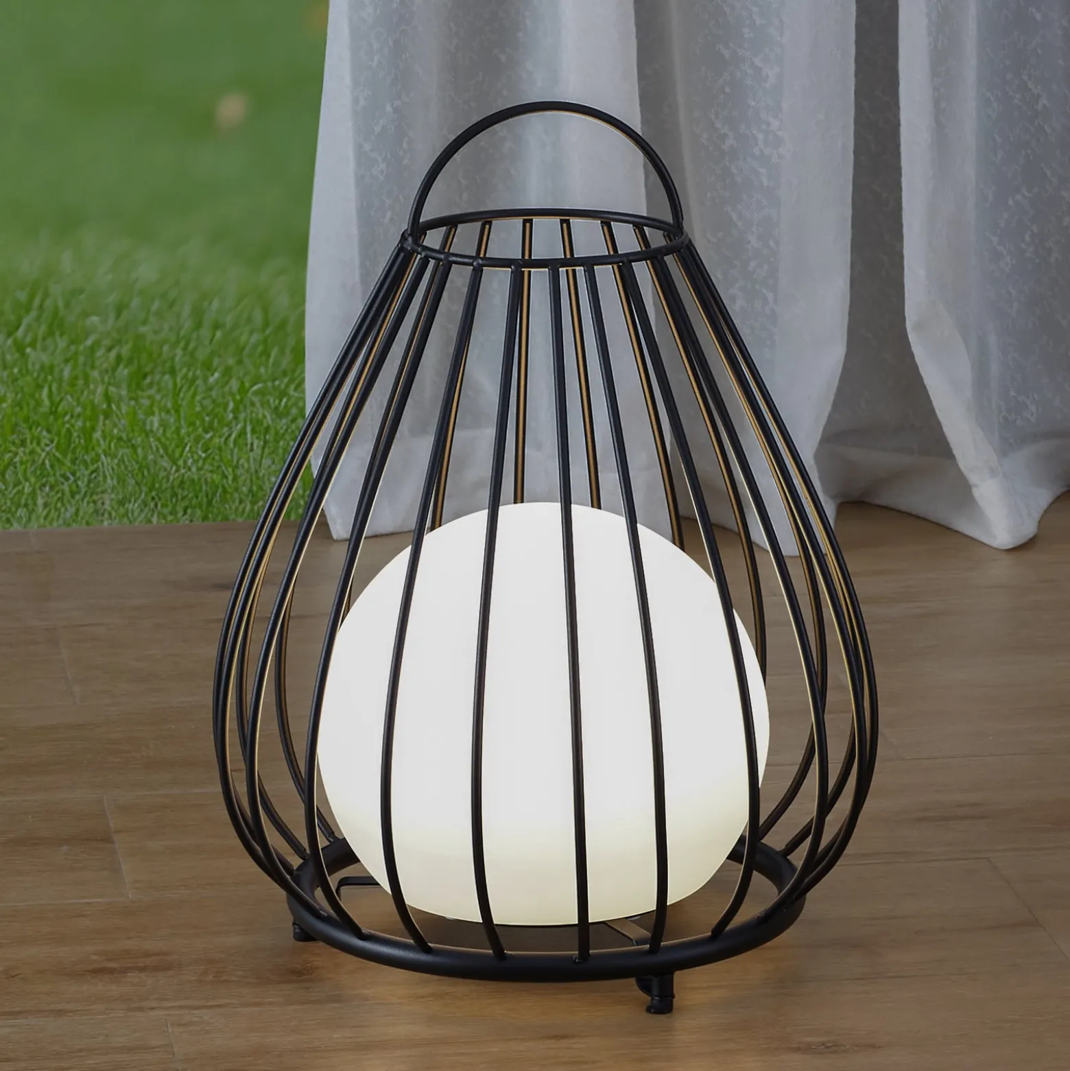 Lindby LED-Solarleuchte Kelda, schwarz, Metall, 38cm, dim.