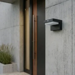 Lindby LED-Solarwandlampe Eleazar, schwarz, Sensor
