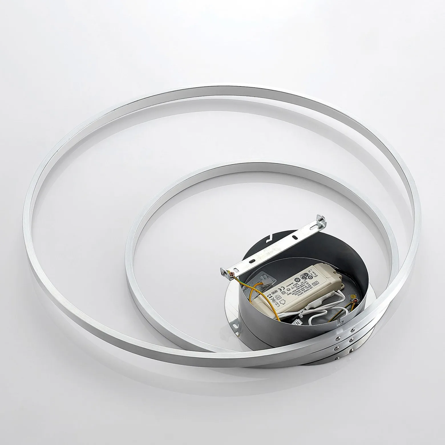 Lindby Nerwin LED-Deckenleuchte, 65 cm, rund, alu/chrom