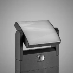 Lindby Novalie LED-Solar-Wegeleuchte