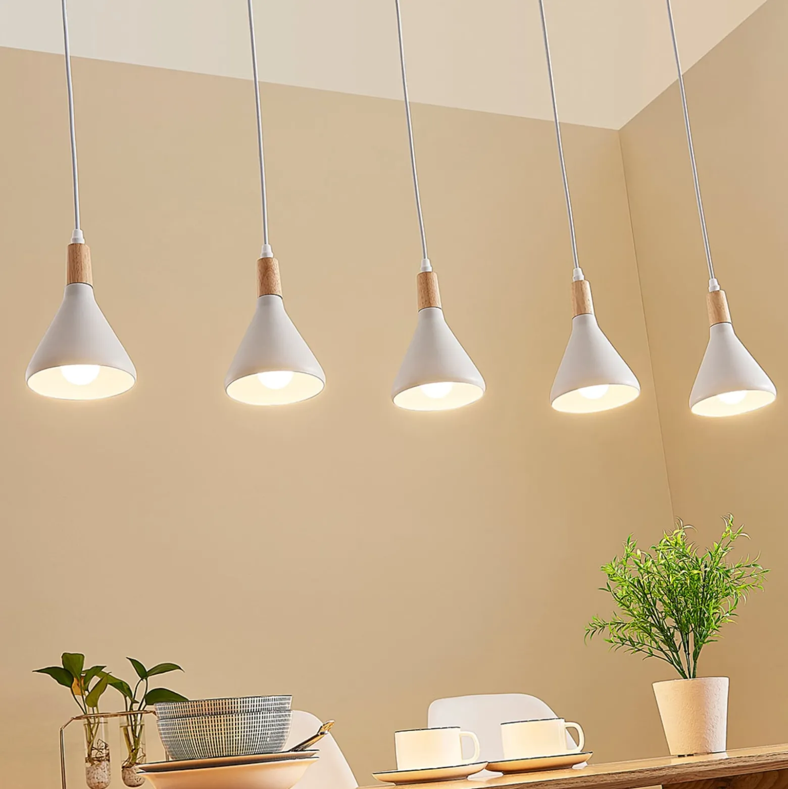Lindby Pendelleuchte Arina, 100 cm, weiß, 5-flammig, E14