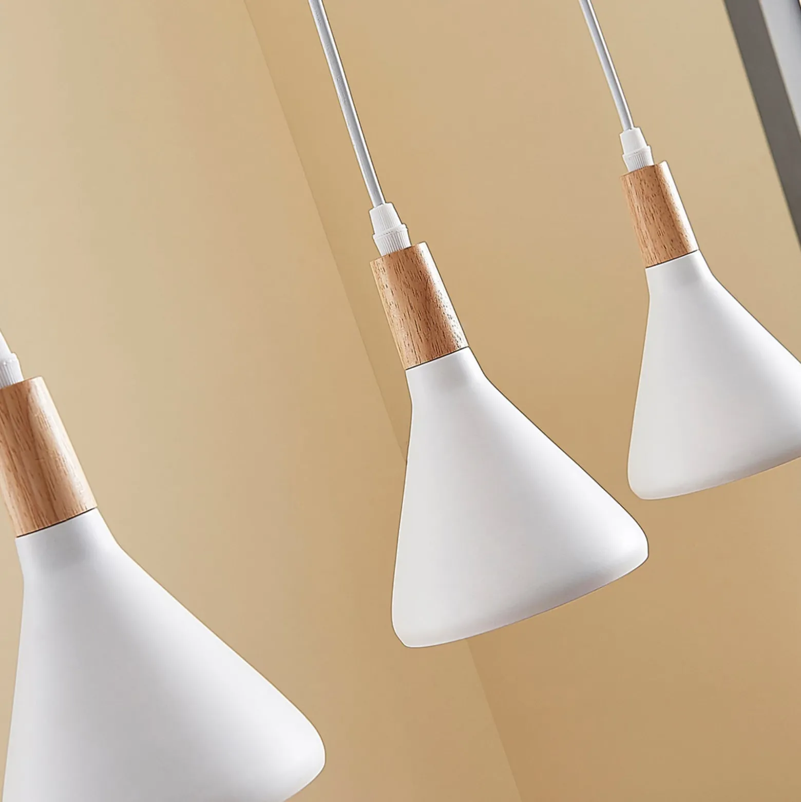 Lindby Pendelleuchte Arina, 100 cm, weiß, 5-flammig, E14