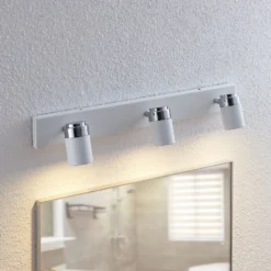 Lindby Strahler Kardo, 3-flammig, weiß, Metall, IP44