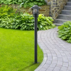 Lindby Wegeleuchte Belmiro, Eisen, 100 cm hoch, E27, schwarz