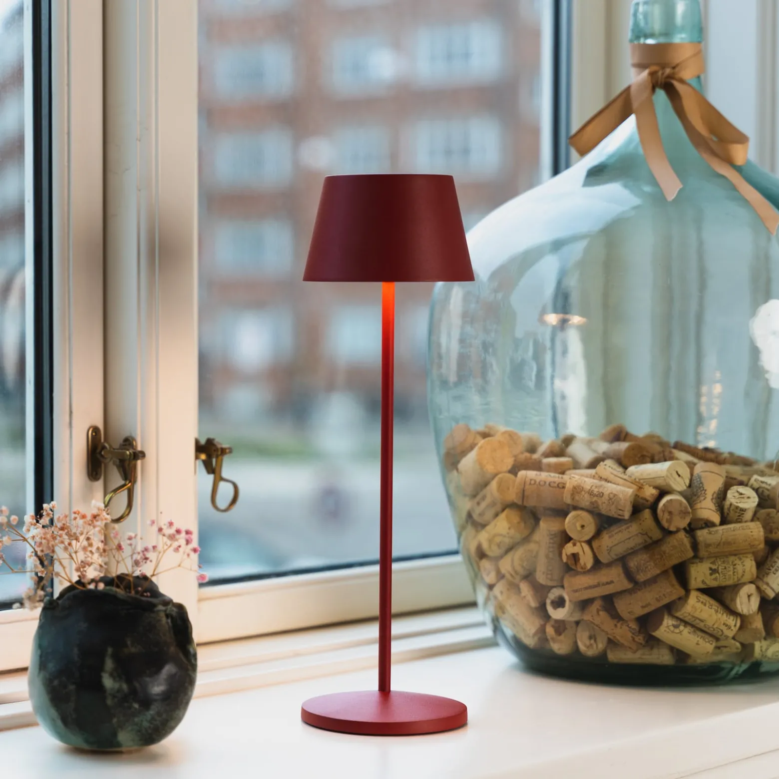LOOM DESIGN LED-Akku-Terrassenlampe Modi rubinrot 36 cm CCT