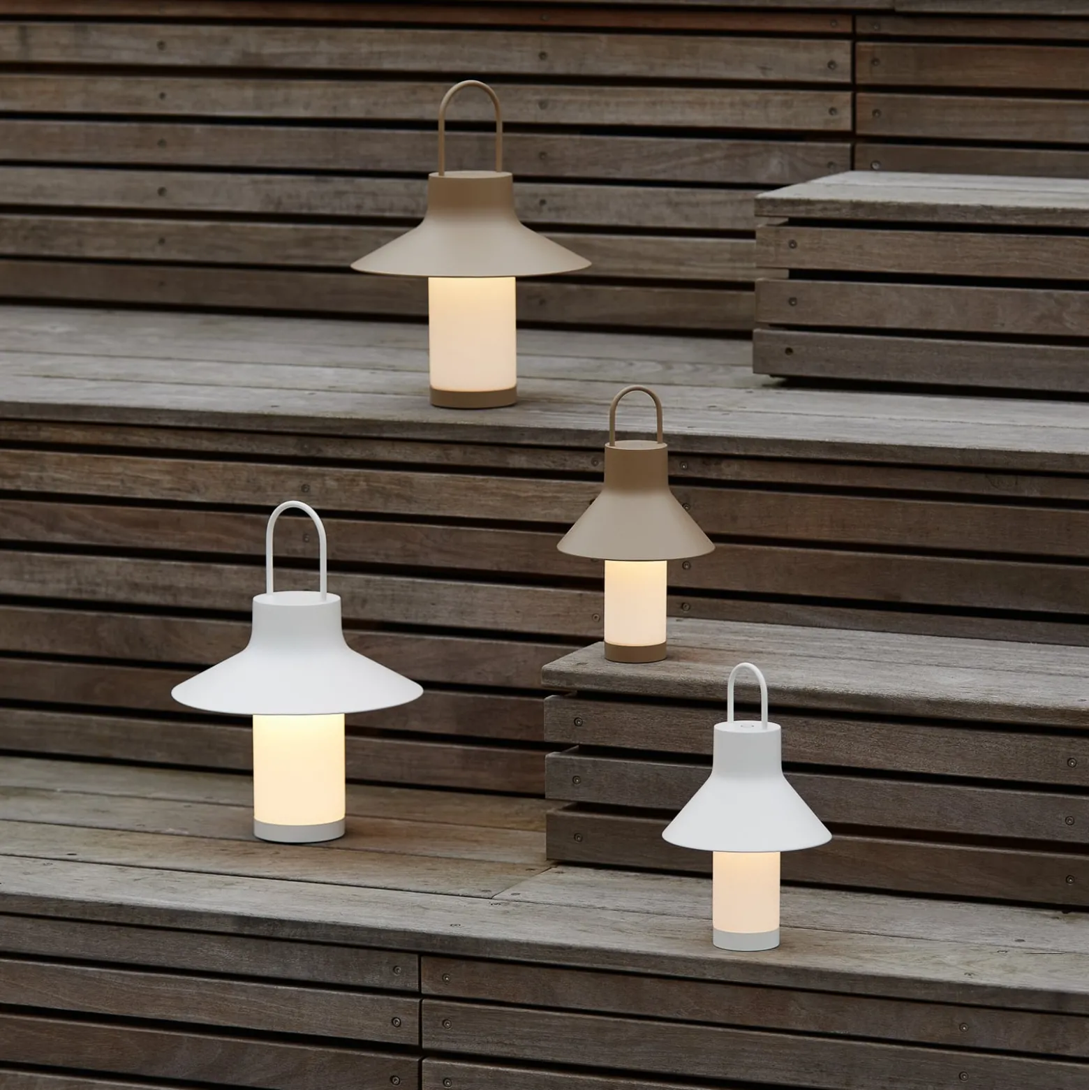 LOOM DESIGN LED-Akku-Tischleuchte Shadow Small, beige, IP65