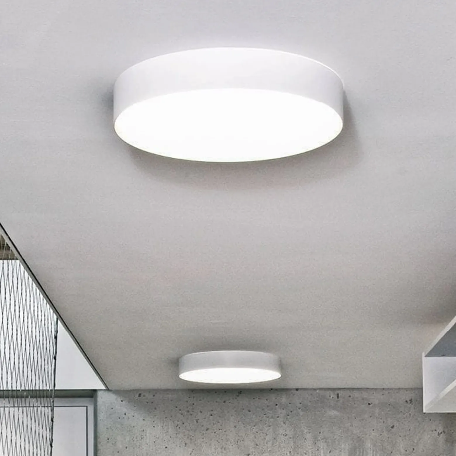 LOOM DESIGN LED-Deckenleuchte Lucia, weiß, Ø 35 cm Aluminium