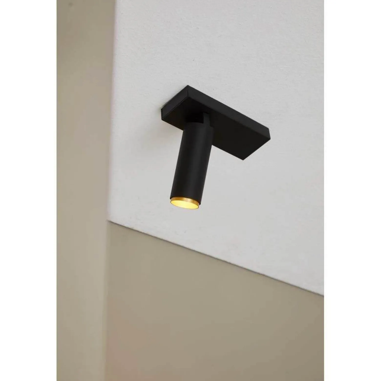 LOOM DESIGN LED-Deckenleuchte X-Beam, 1-flg., schwarz/gold
