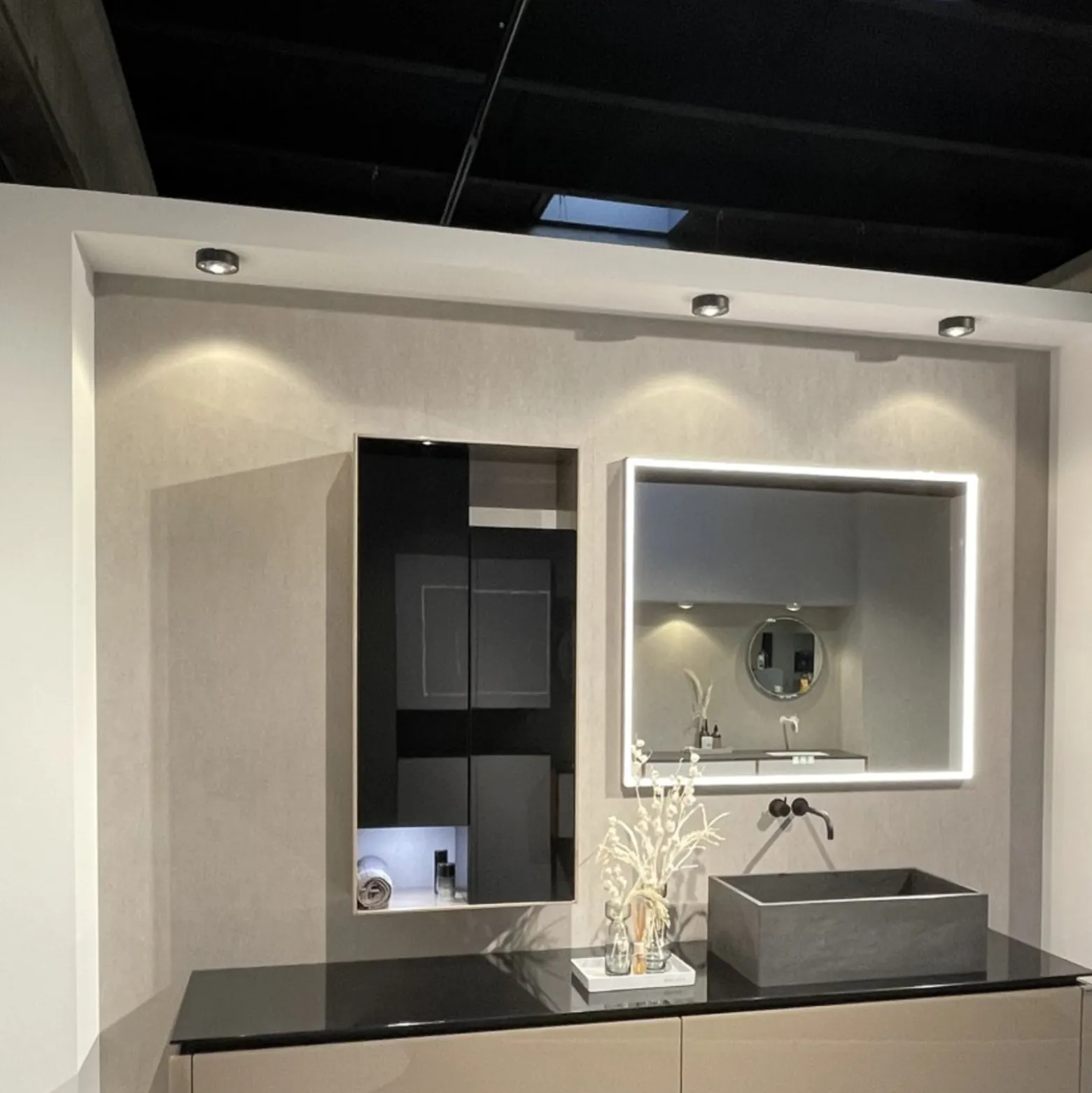LOOM DESIGN Sif LED-Deckenleuchte IP65 schwarz dimmbar