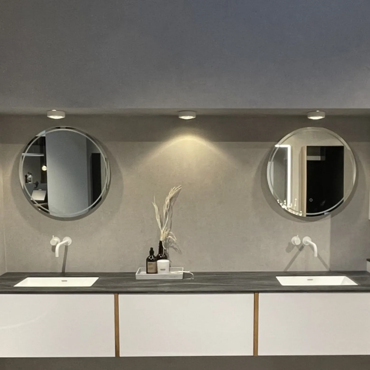 LOOM DESIGN Sif LED-Deckenleuchte IP65 weiß dimmbar