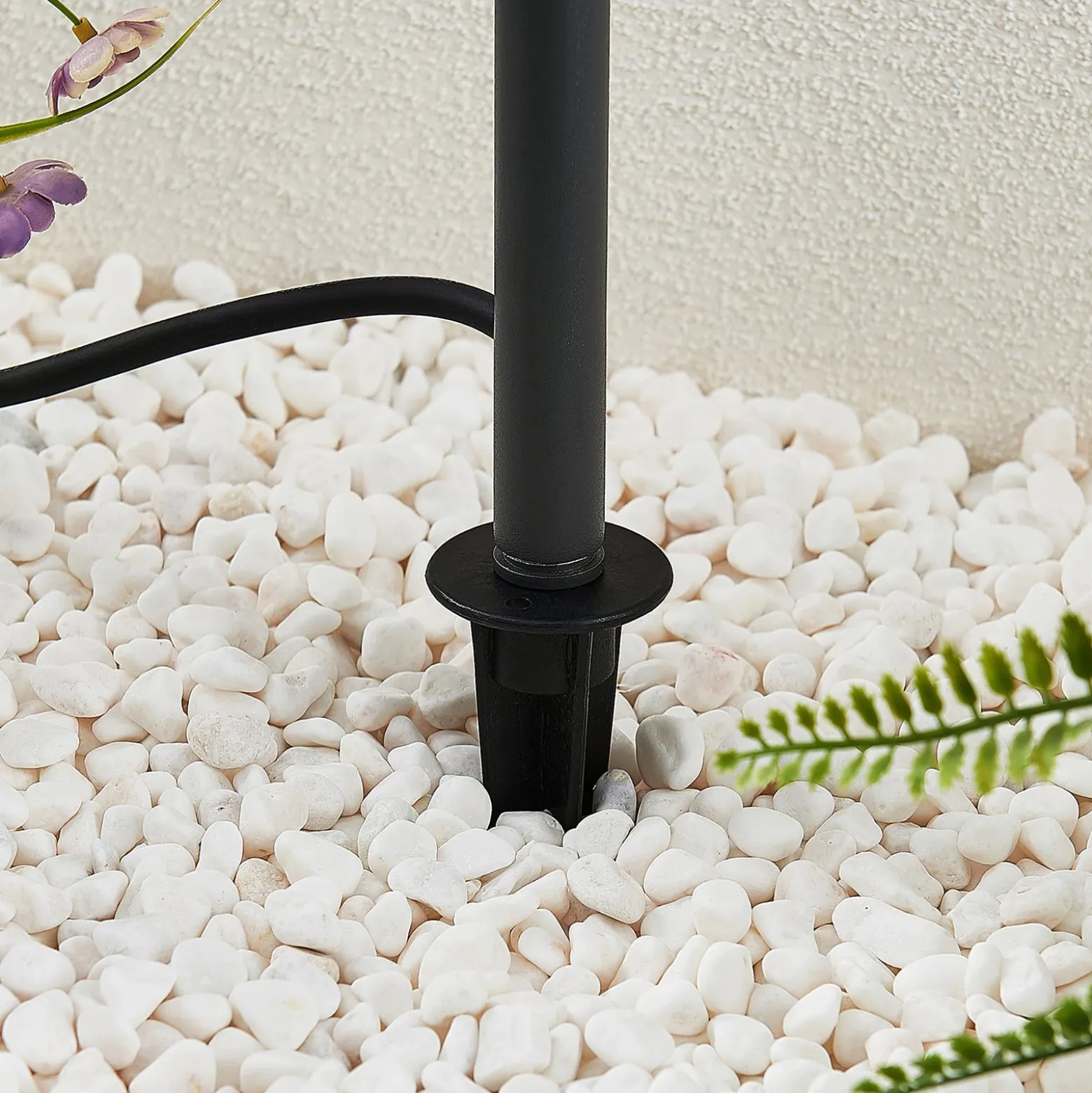 Lucande Außenstrahler Galina, Erdspieß, Stecker, grau, 40 cm