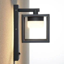 Lucande Außenwandlampe Timio, Downlight, Sensor, GX53, IP44