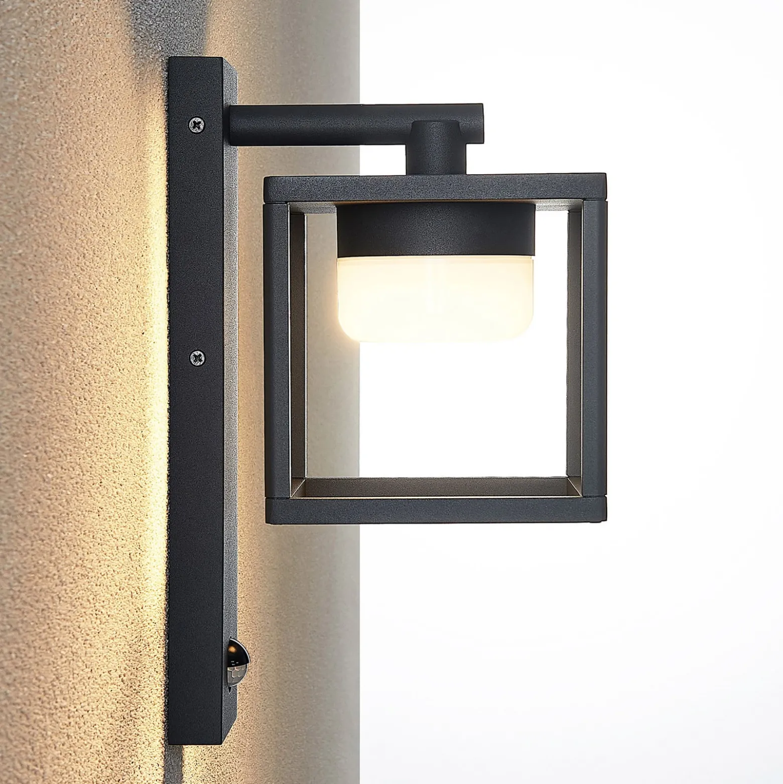 Lucande Außenwandlampe Timio, Downlight, Sensor, GX53, IP44