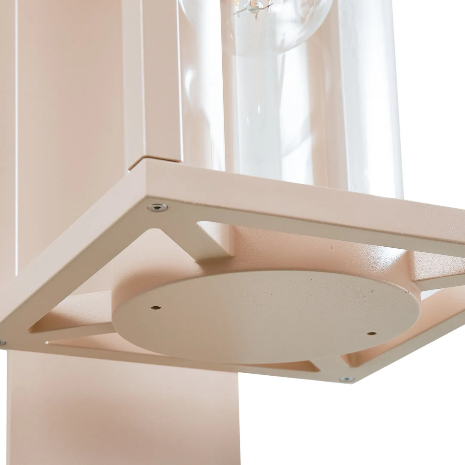 Lucande Außenwandleuchte Ferda, Sensor, Fassung unten, beige