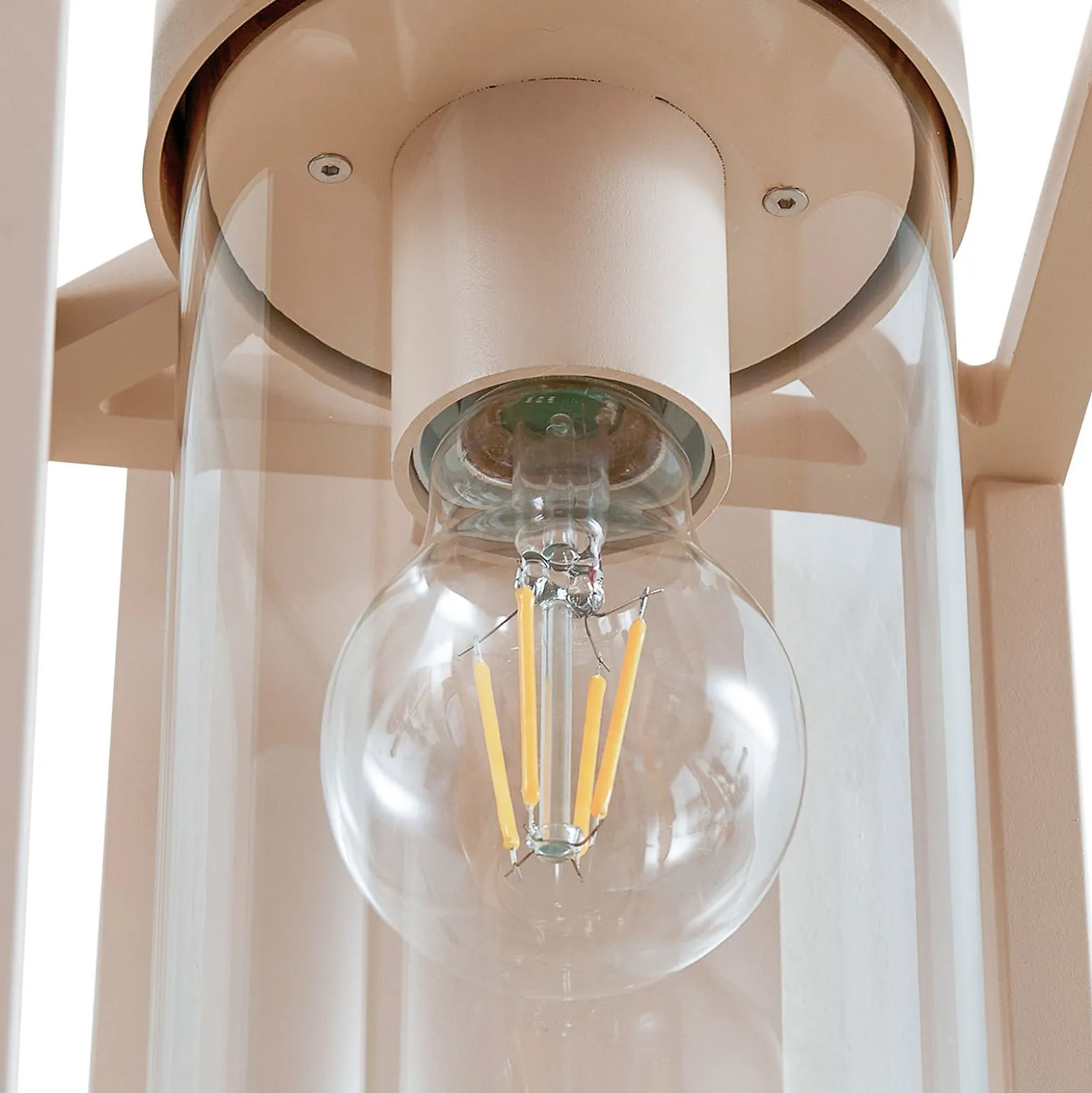 Lucande Außenwandleuchte Ferda, Sensor, Fassung unten, beige