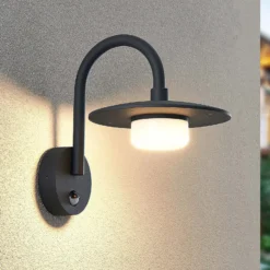 Lucande Außenwandleuchte Zamalino, 31 cm, anthrazit, Sensor