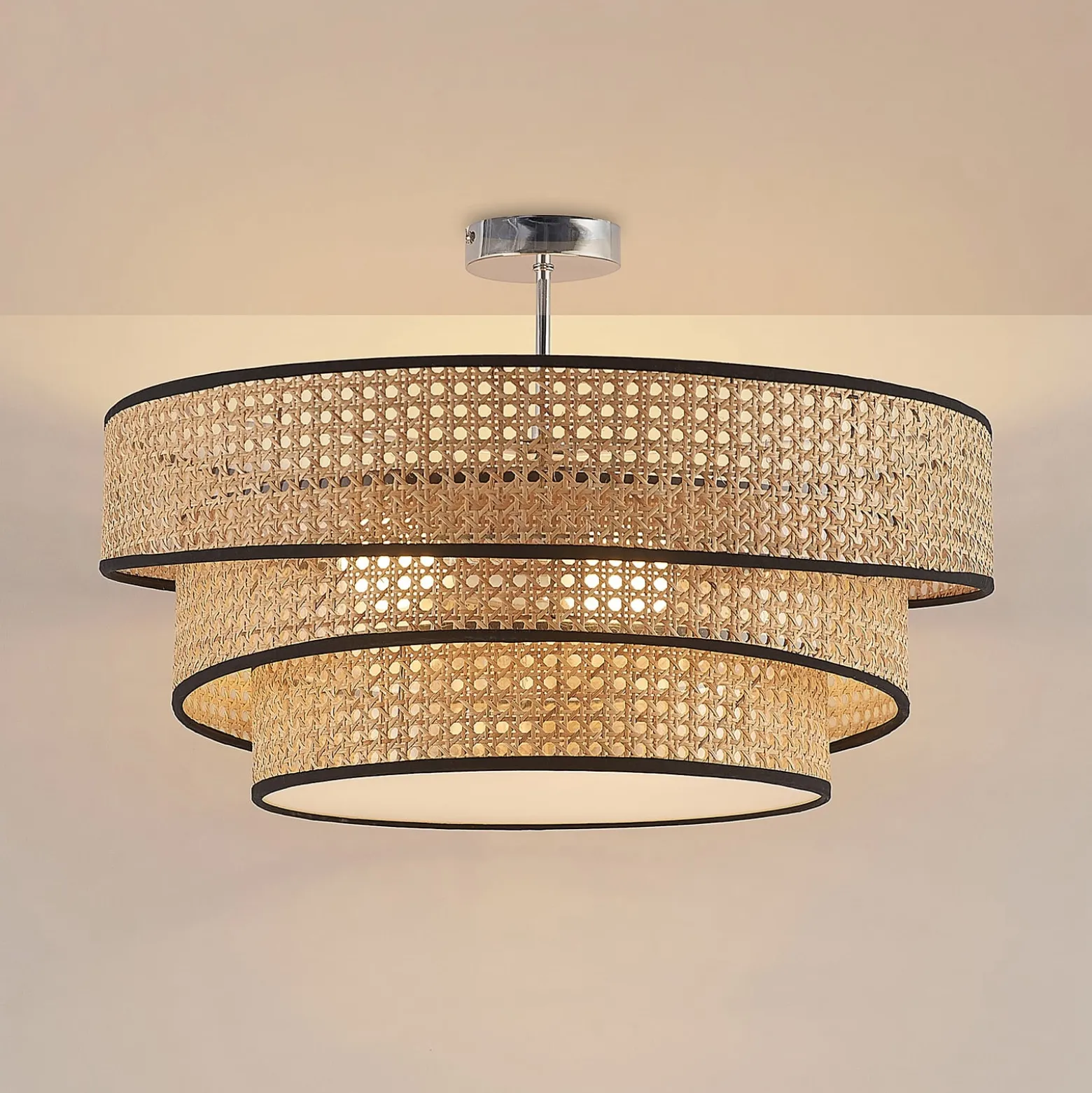 Lucande Deckenleuchte Elowen, Ø 56 cm, Rattan, Bambus