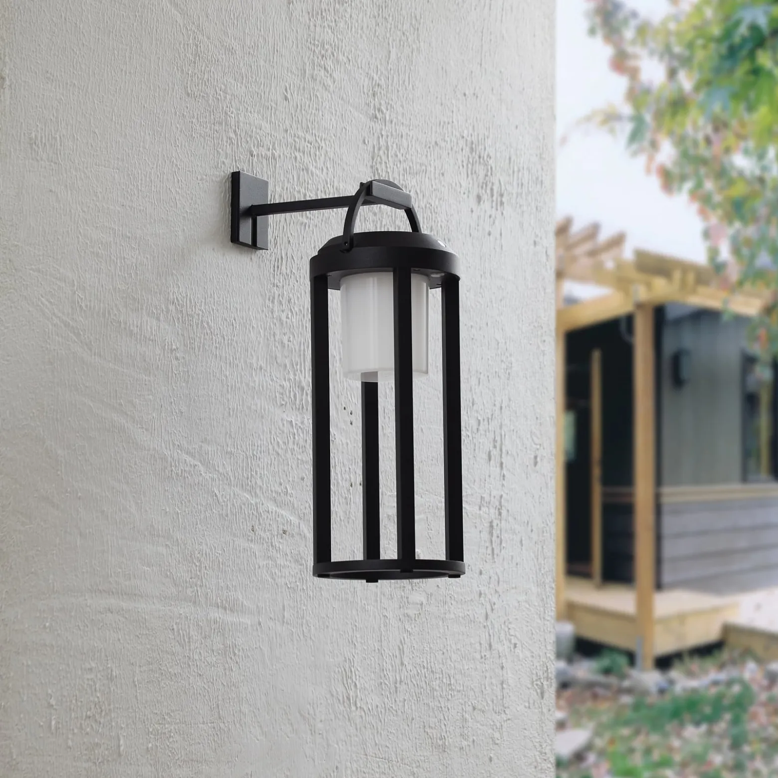 Lucande 2-in-1 LED-Solarleuchte Tilena, schwarz, rund, Alu