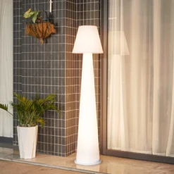 Lucande LED-Akku-Terrassenleuchte Gauri, weiß, 153 cm, IP44
