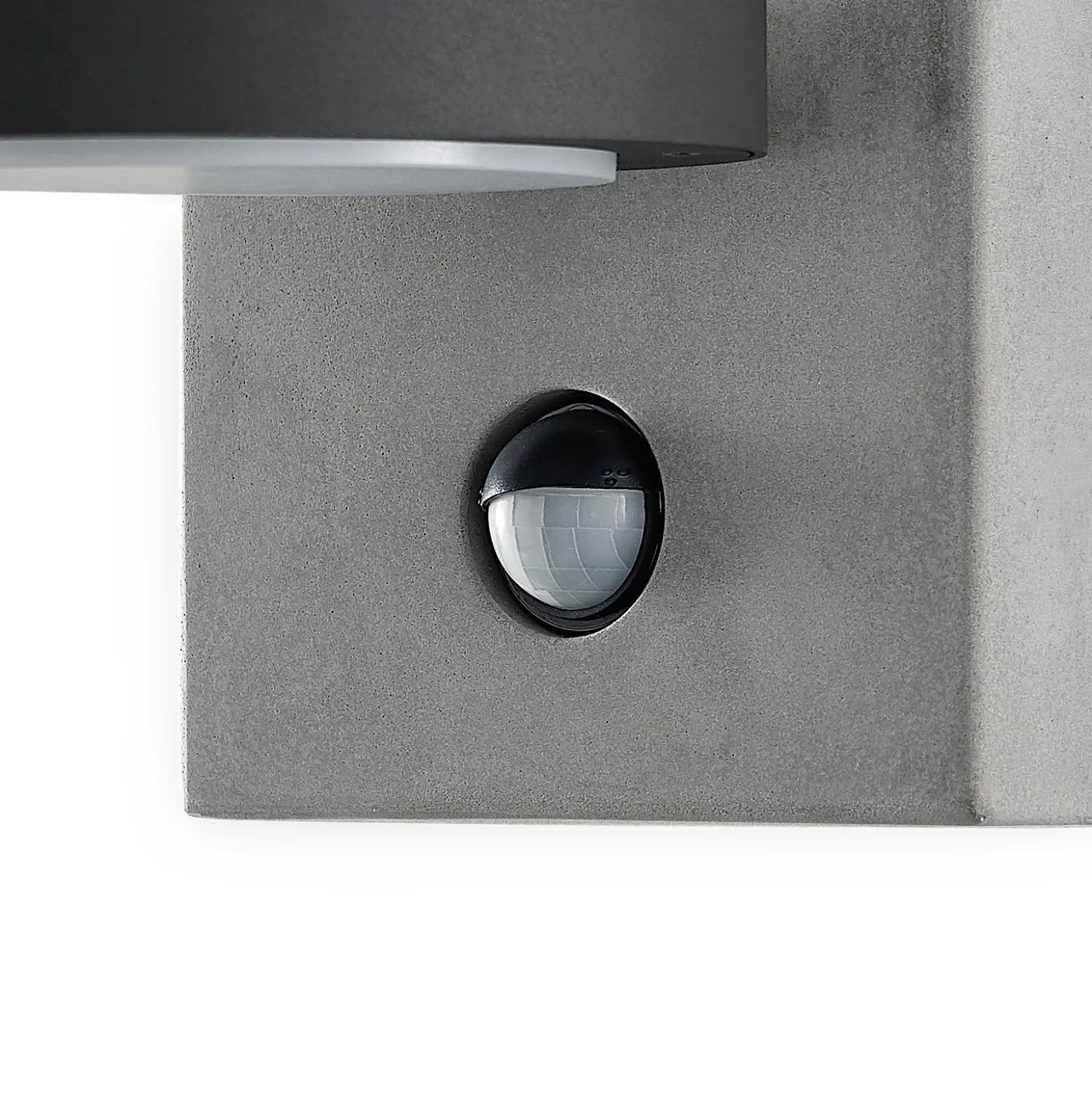 Lucande LED-Außenwandlampe Belna, Beton, Sensor, IP54