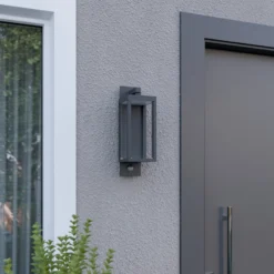 Lucande LED-Außenwandleuchte Ferdinand, Sensor, dunkelgrau