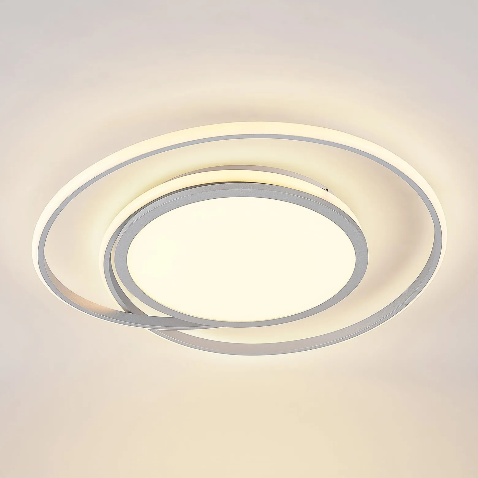 Lucande LED-Deckenlampe Noud, 65 cm, silber, Metall, CCT