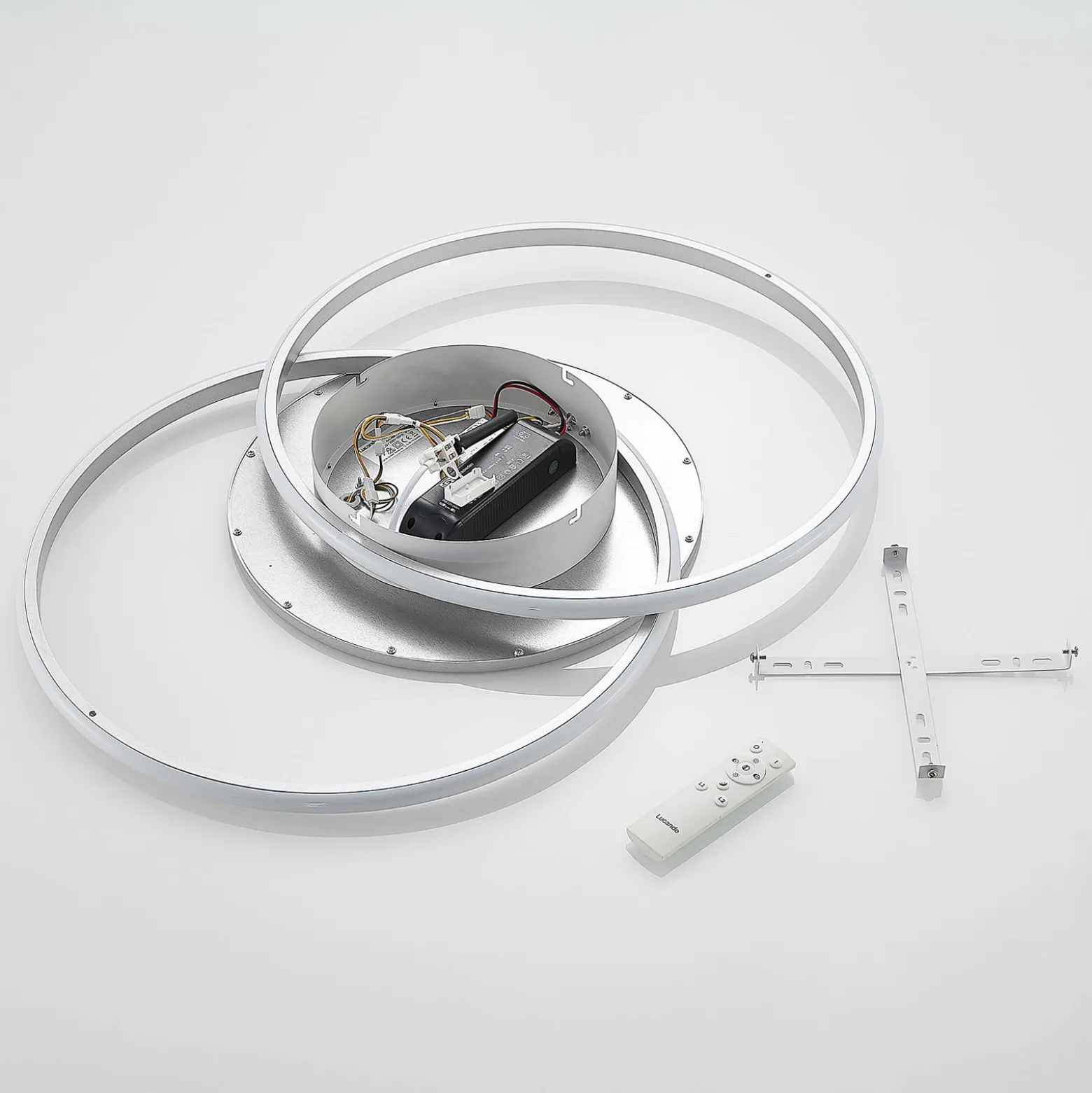 Lucande LED-Deckenlampe Senne, CCT, silber, Metall