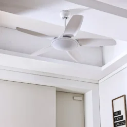 Lucande LED-Deckenventilator Divian, weiß, DC, leise, CCT