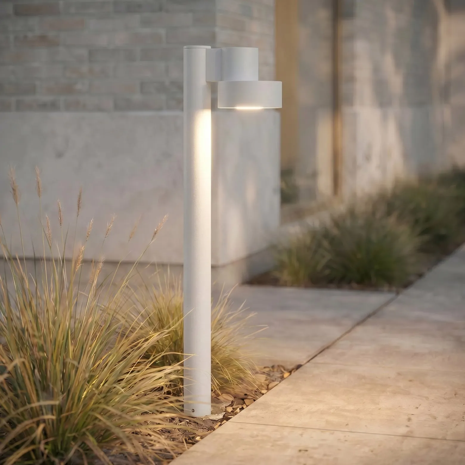 Lucande LED-Wegeleuchte Elune, hellgrau, IP44, Höhe 77 cm