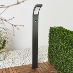 Lucande LED-Wegeleuchte Juvia, 100 cm, Bewegungsmelder, IP54
