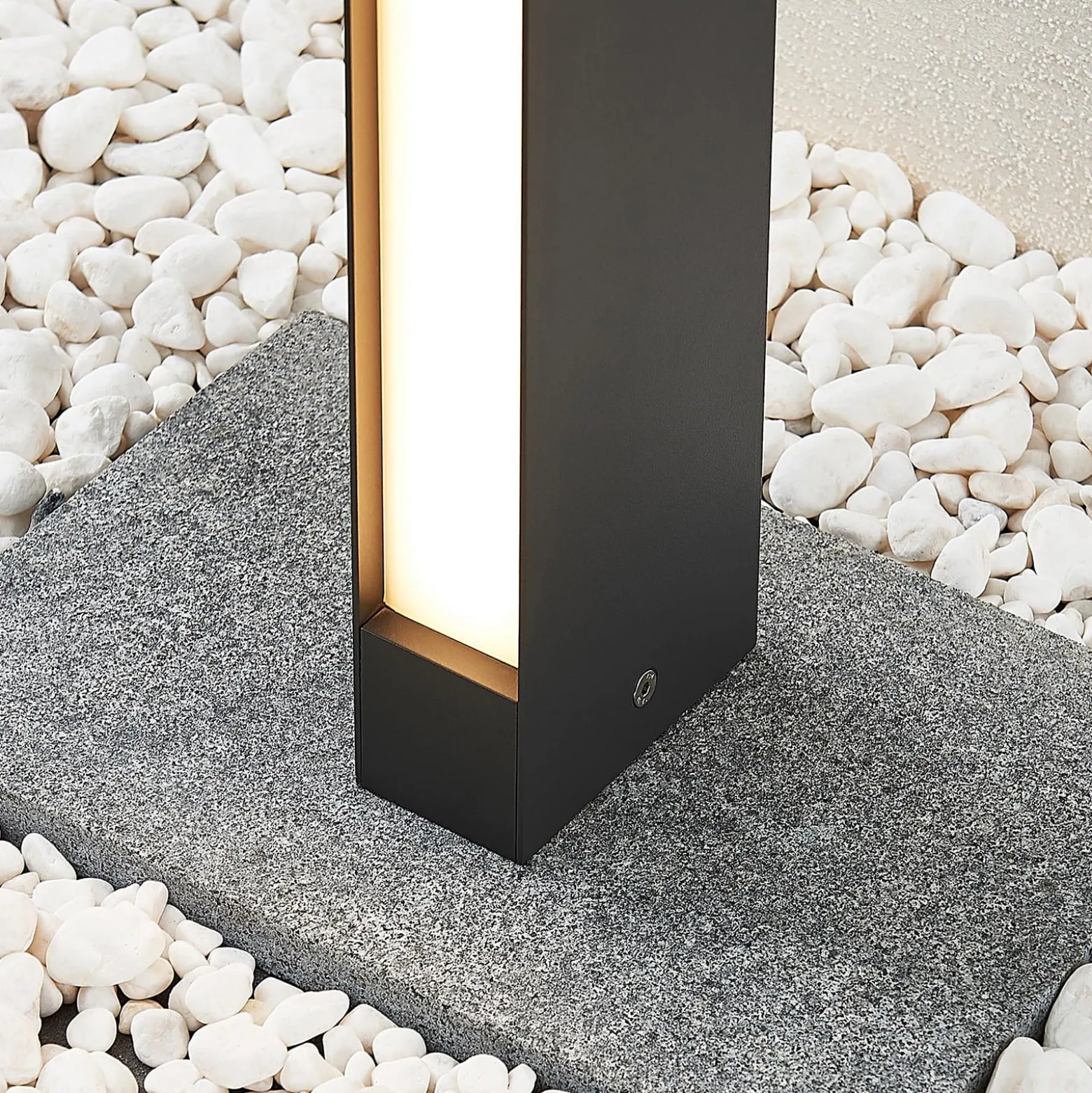 Lucande LED-Wegeleuchte Lirka, dunkelgrau, Metall, 60 cm