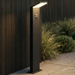 Lucande LED-Wegeleuchte Nevio, Sensor, 60cm, anthrazit
